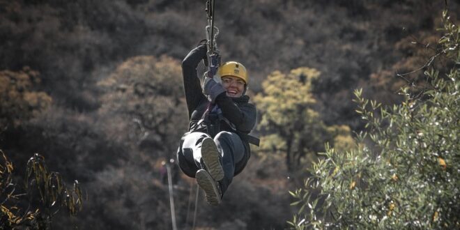 zip lining