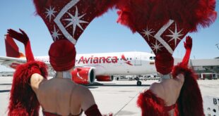 Avianca's first flight to Las Vegas warmly received.