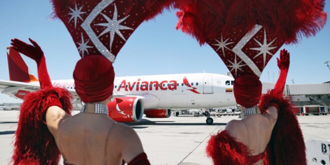 Avianca's first flight to Las Vegas warmly received.