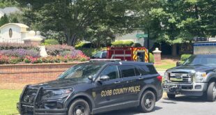 Man fatally shoots himself during Kennesaw standoff, police report.