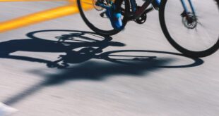 Restrict cyclists on paths near Benbrook Lake.