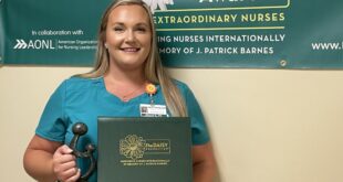 Nurse at McLeod Health Clarendon receives DAISY Award.