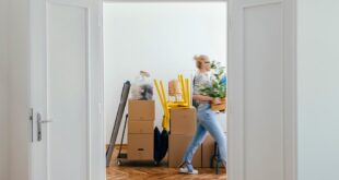 Trimming lifestyle during move: Real estate downsizing guidelines.
