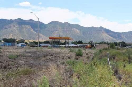 Love's Travel Stop resumes construction in Cortez